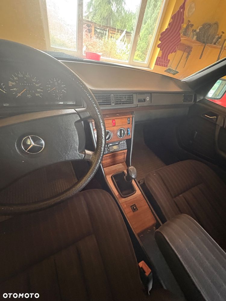 Mercedes-Benz W124 (1984-1993) - 2