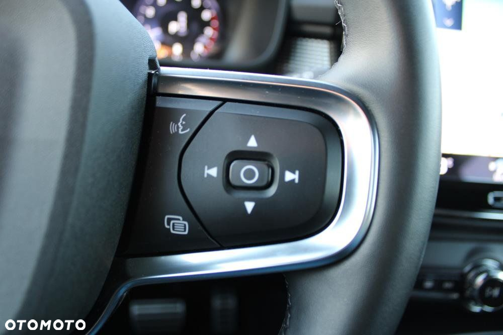 Volvo XC 40 - 21