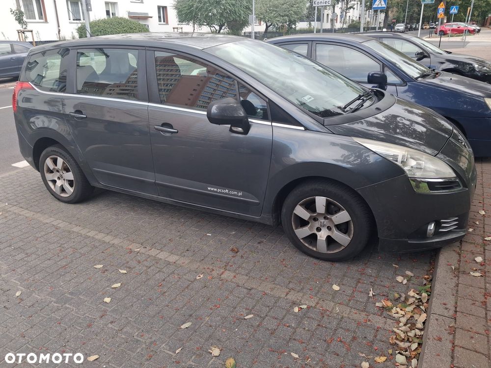 Peugeot 5008 - 14