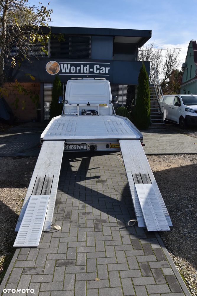 Mercedes-Benz Sprinter - 26