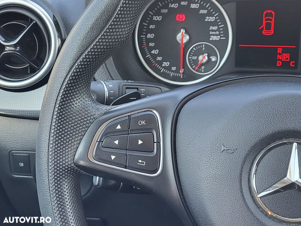 Mercedes-Benz B 180 - 16