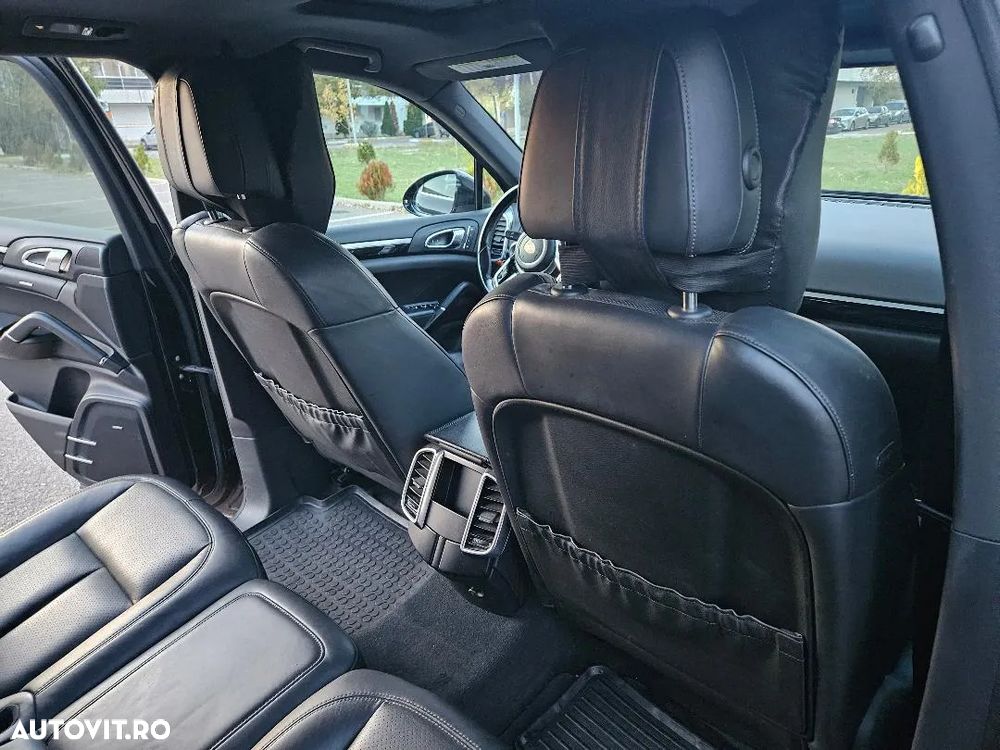 Porsche Cayenne 3.0TD TipTronic - 12