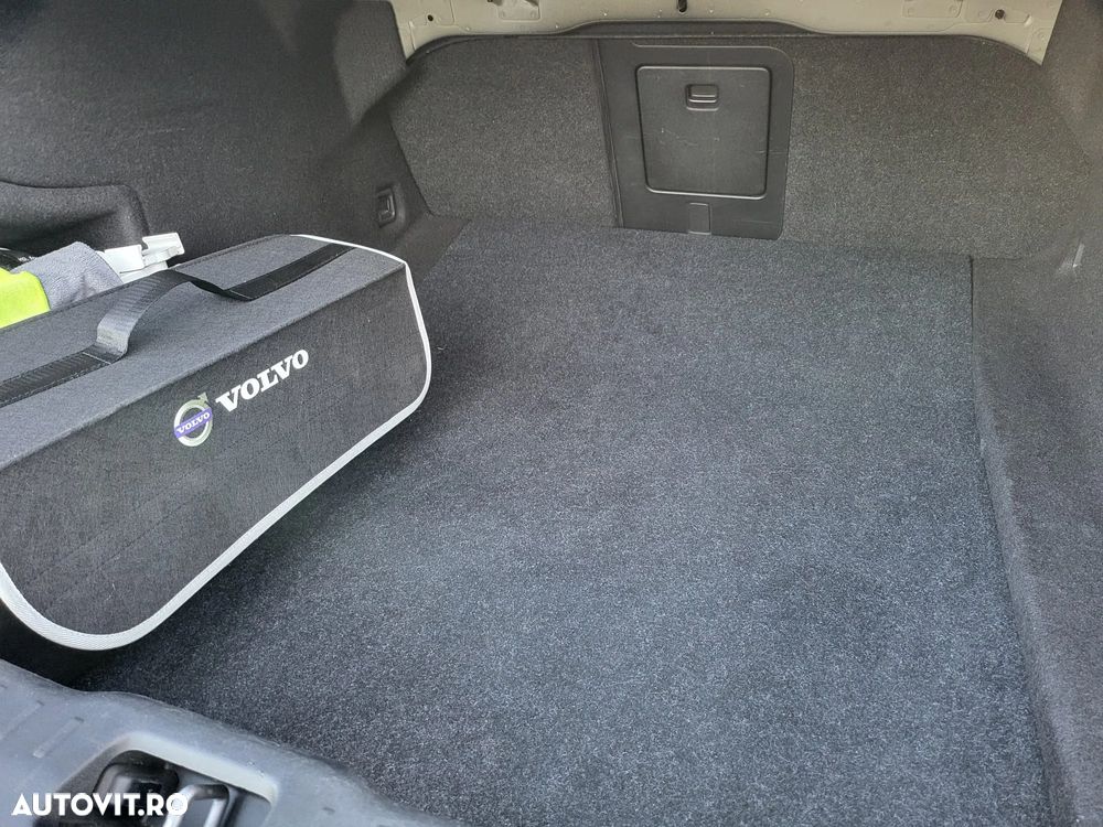 Volvo S90 D4 Geartronic Momentum - 24