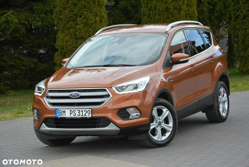 Ford Kuga 1.5 EcoBoost 2x4 Titanium - 2