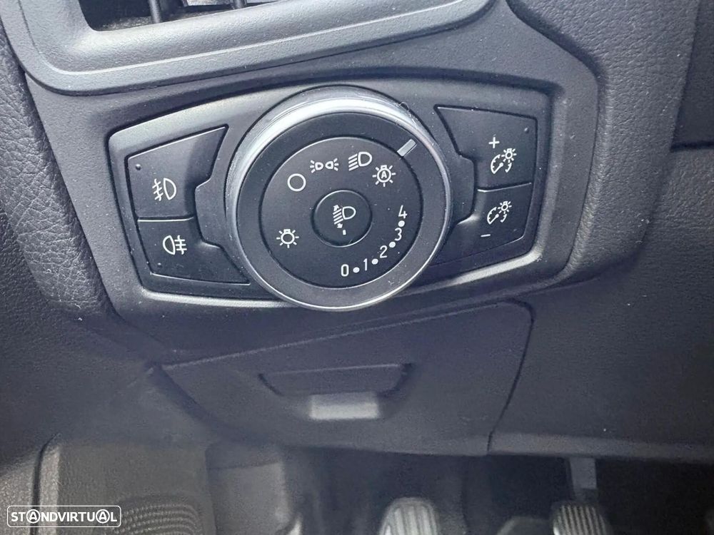Ford Focus 1.0 EcoBoost S&S COOL&CONNECT DESIGN - 36