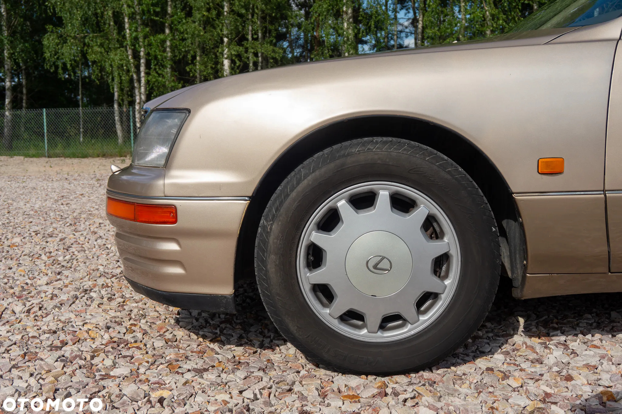 Lexus LS 400 - 13