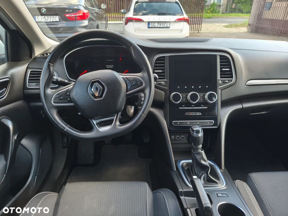 Renault Megane TCe 140 GPF INTENS - 14