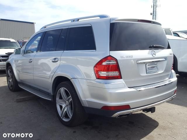 Mercedes-Benz GL 500 4Matic 7G-TRONIC - 27