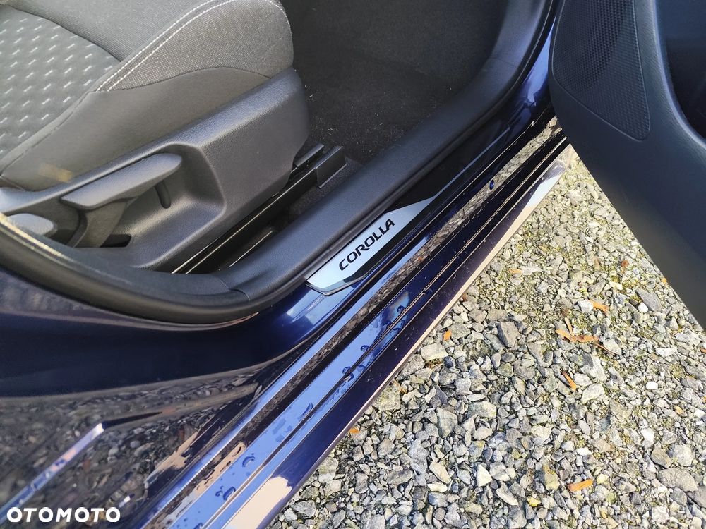 Toyota Corolla - 10
