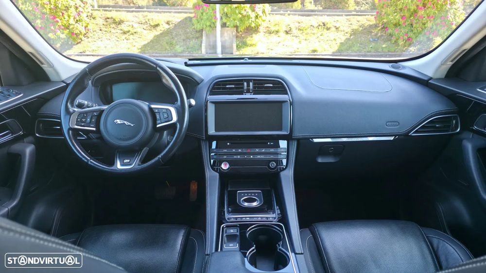 Jaguar F-Pace 2.0 i4D R-Sport AWD Aut. - 9