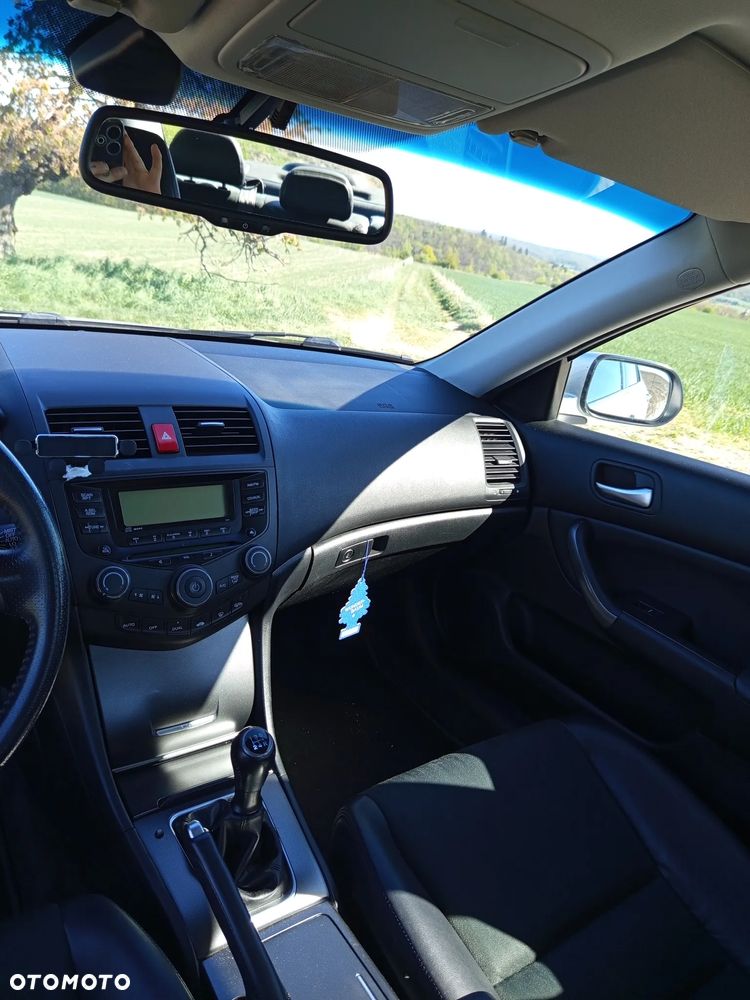 Honda Accord 2.0 Executive - 11