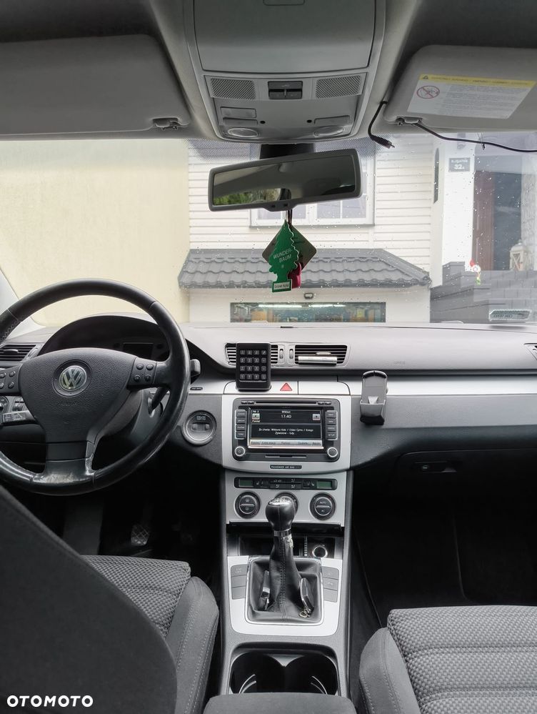 Volkswagen Passat - 9