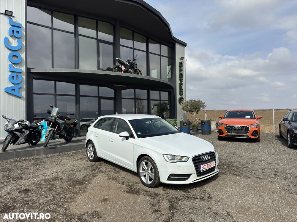 Audi A3 1.6 TDI S tronic Ambiente - 4