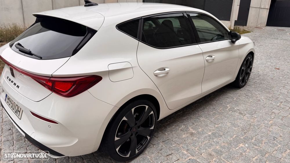 Cupra Leon 1.4 e-Hybrid VZ DSG - 3