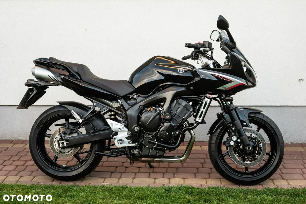 Yamaha FZ - 3