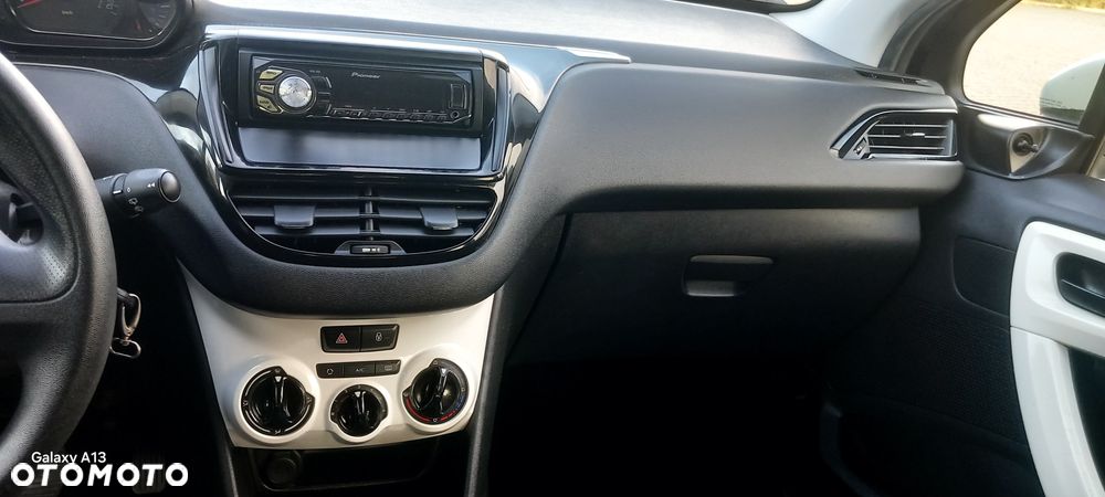 Peugeot 208 HDi 68 Like - 23