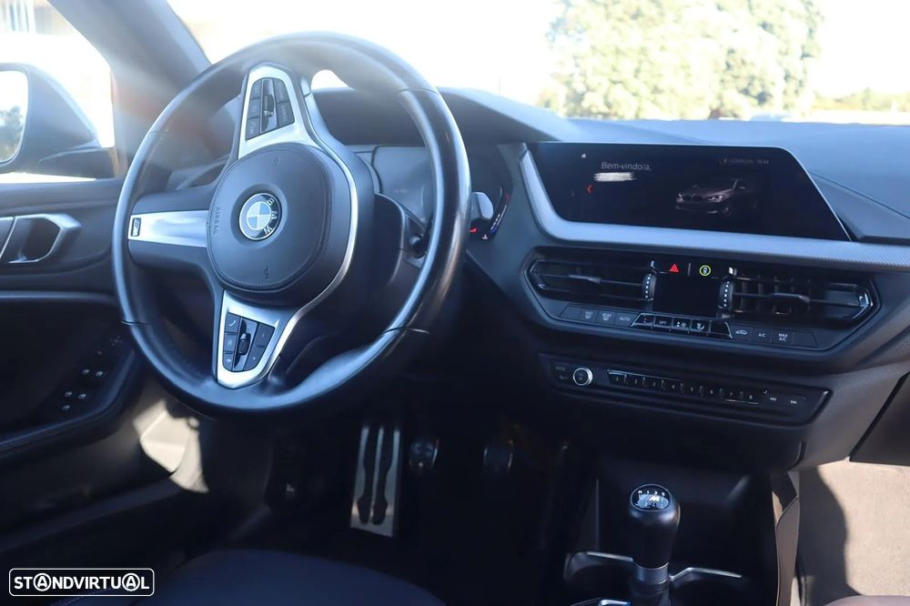 BMW 116 d Pack Desportivo M - 12
