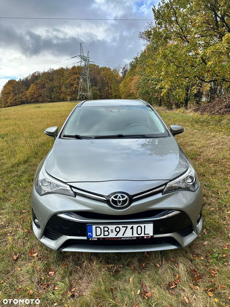 Toyota Avensis 1.8 Prestige MS - 5