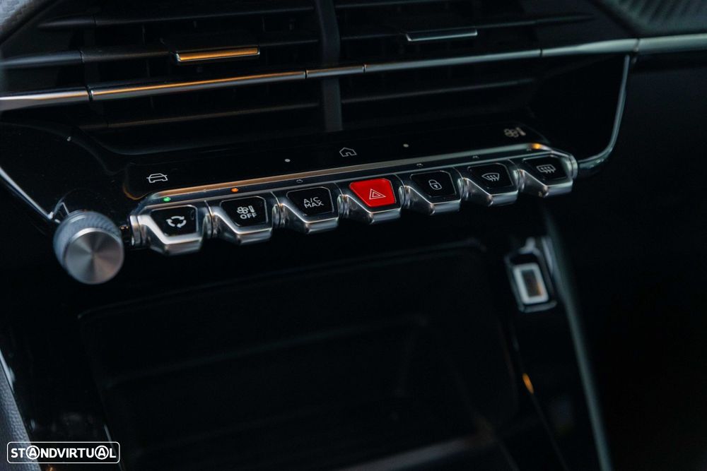 Peugeot e-2008 54 kWh Active - 29