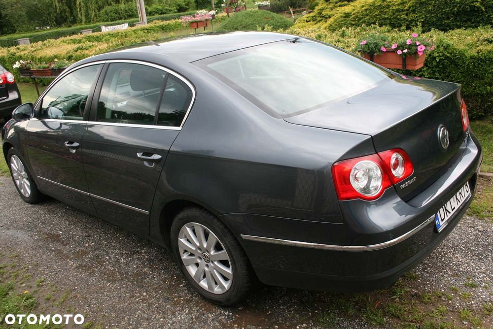 Volkswagen Passat 1.6 TDI DPF BlueMotion Technology Comfortline - 7