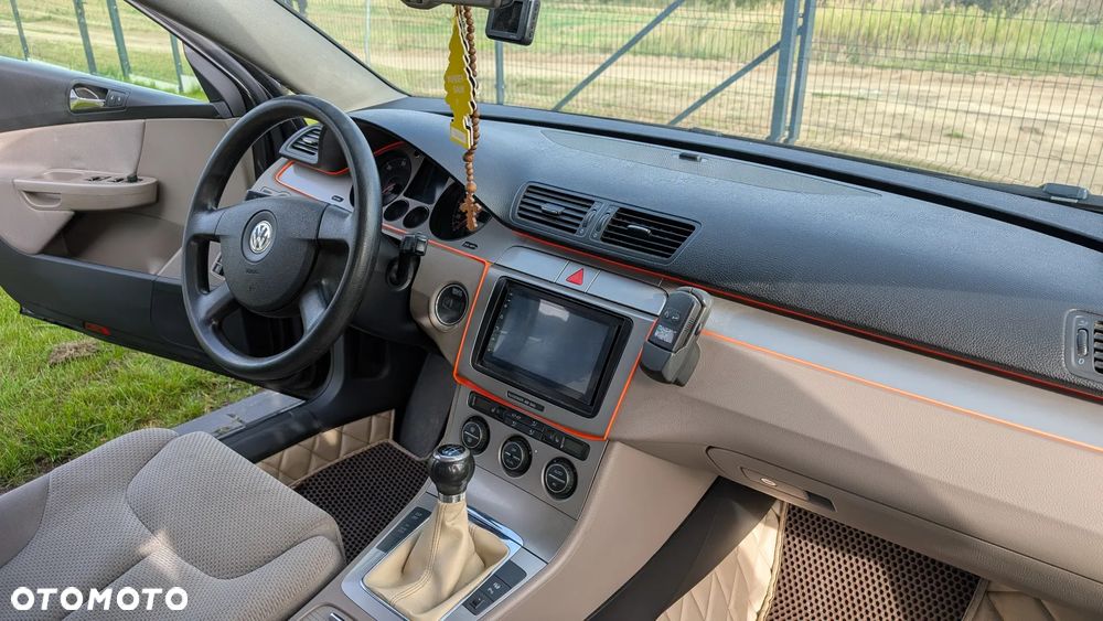 Volkswagen Passat 2.0 TDI DPF Individual - 13