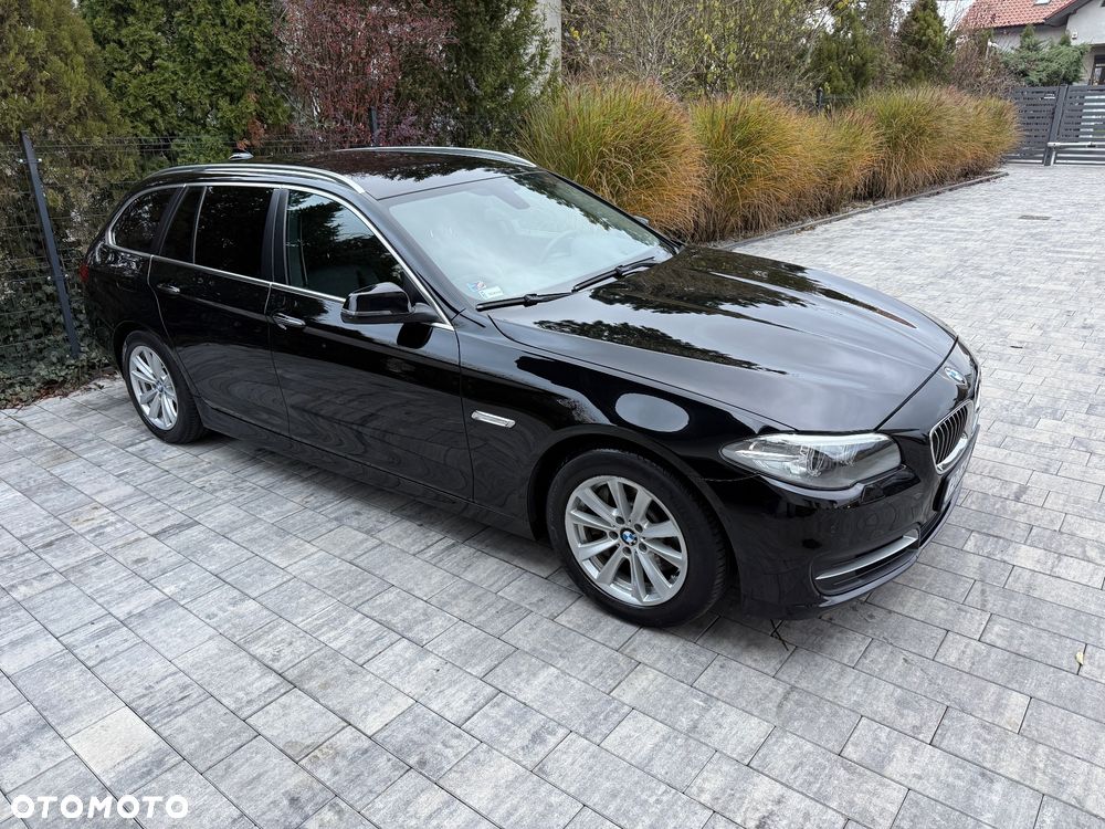 BMW Seria 5 525d xDrive - 27