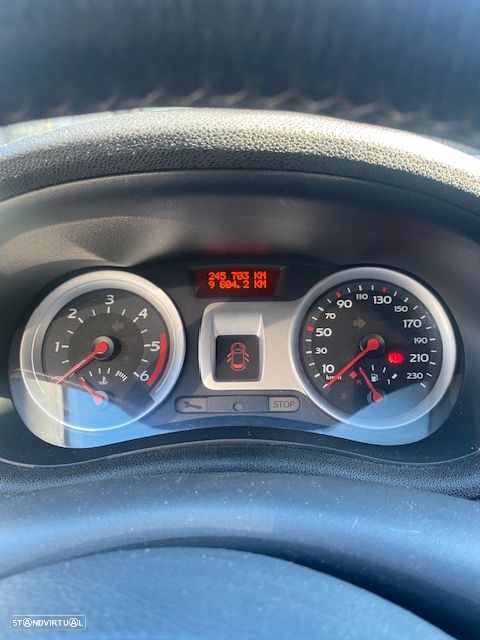 Renault Clio 1.5 dCi Dynamique - 9