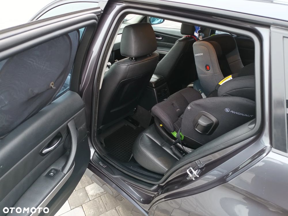 BMW Seria 3 320d - 12