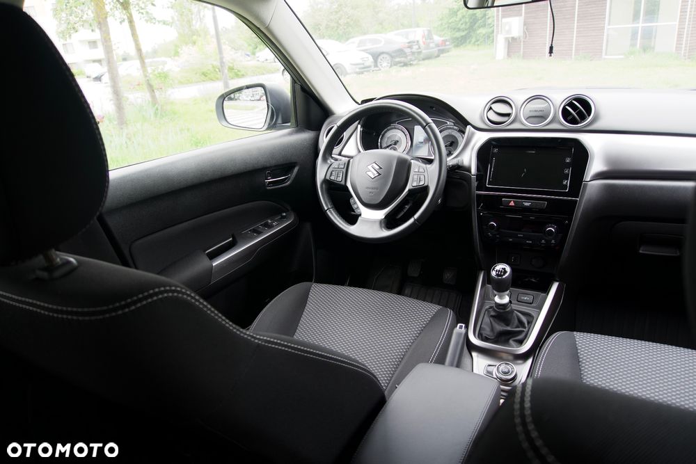 Suzuki Vitara 1.4 Boosterjet SHVS Premium 4WD - 9
