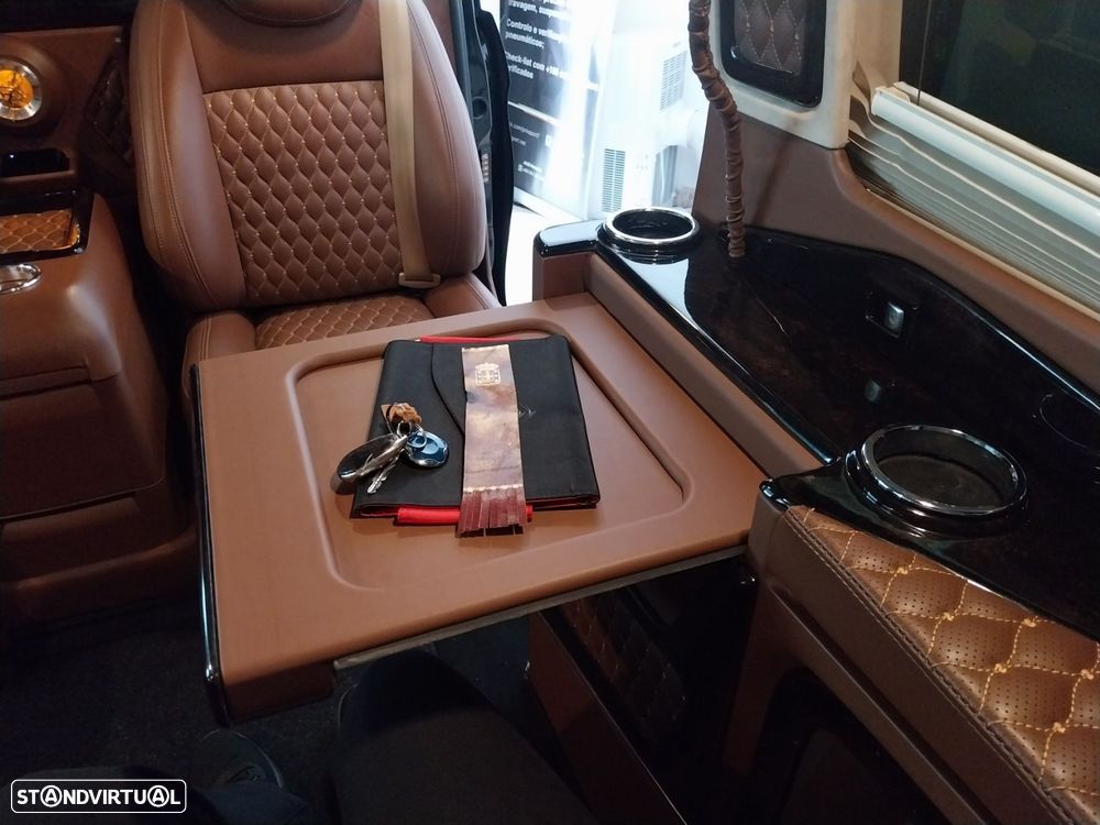 Mercedes-Benz V 250 - 22