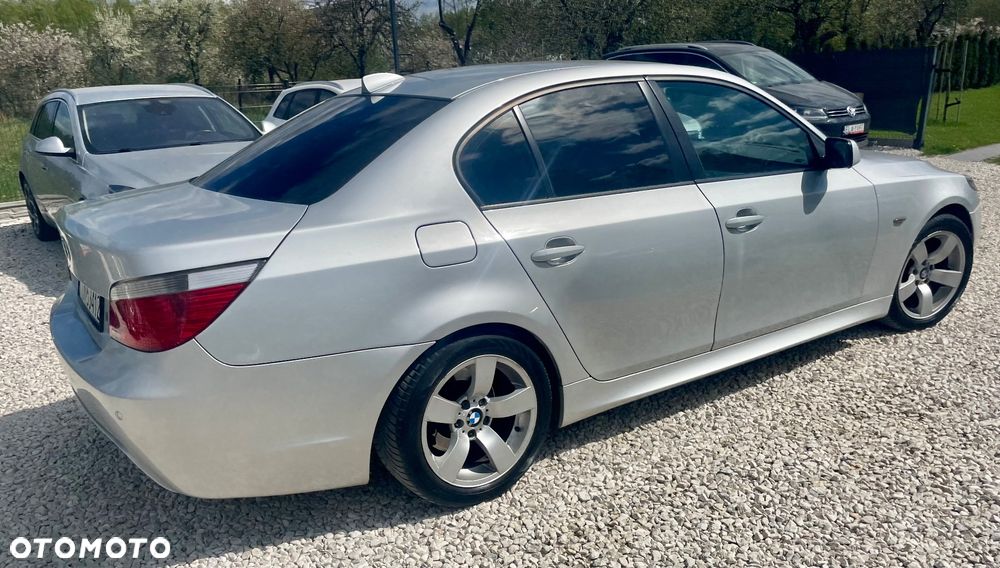 BMW Seria 5 525i - 25