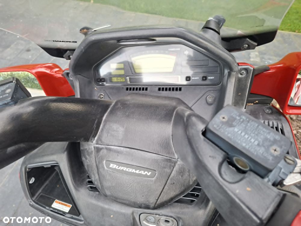 Suzuki Burgman - 4