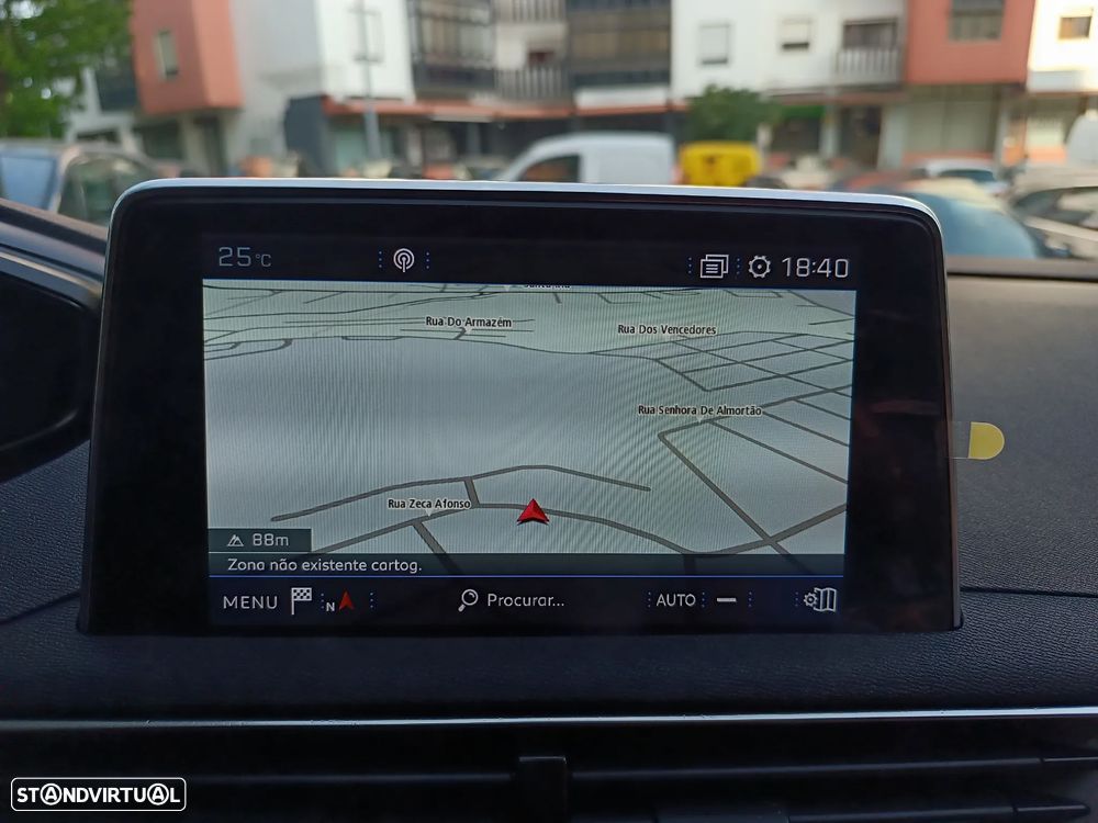 Peugeot 3008 1.2 PureTech Allure Pack EAT8 - 38