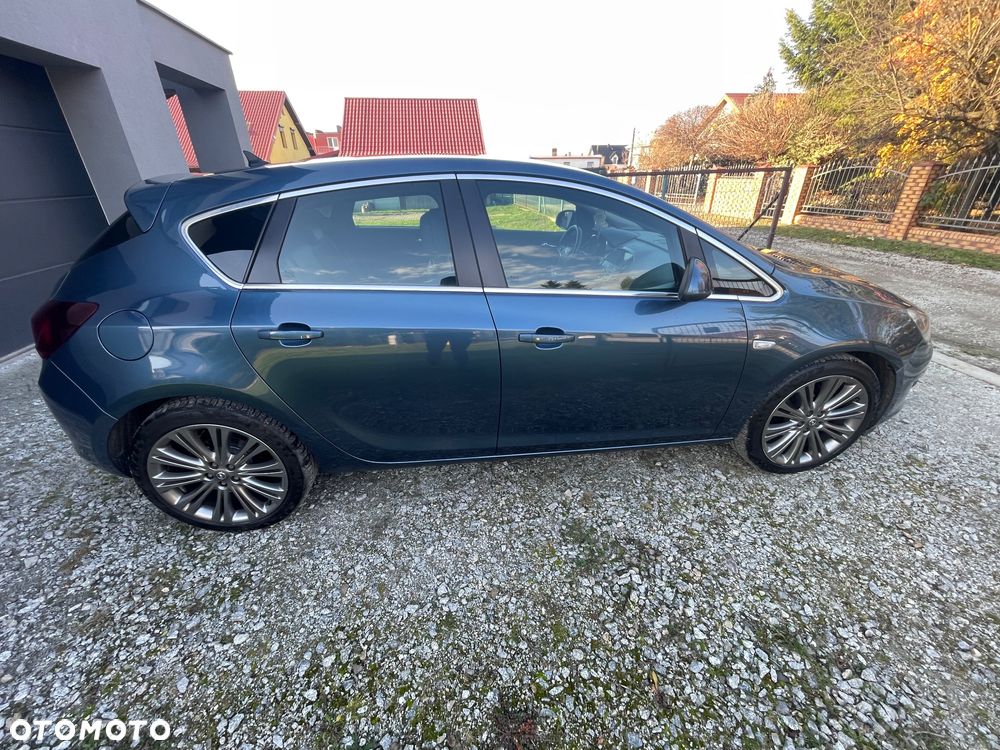 Opel Astra IV 1.4 T Cosmo - 28