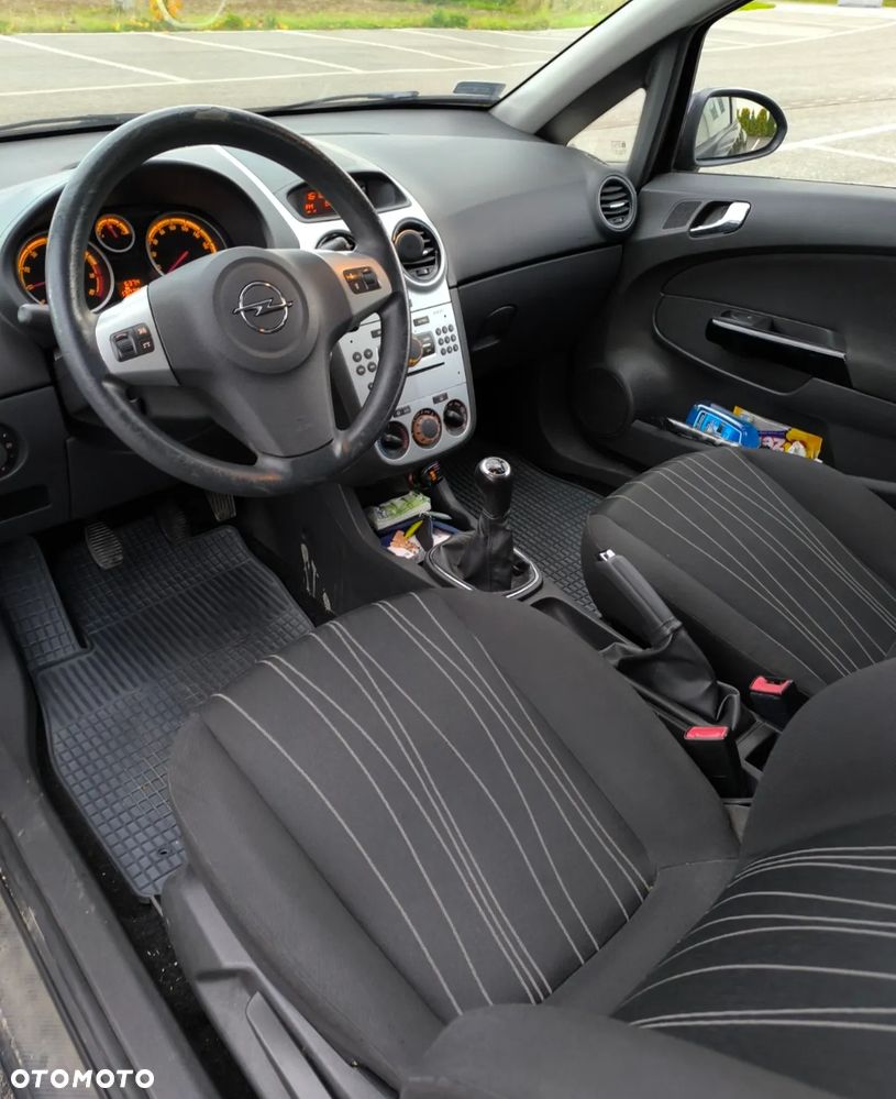Opel Corsa - 11