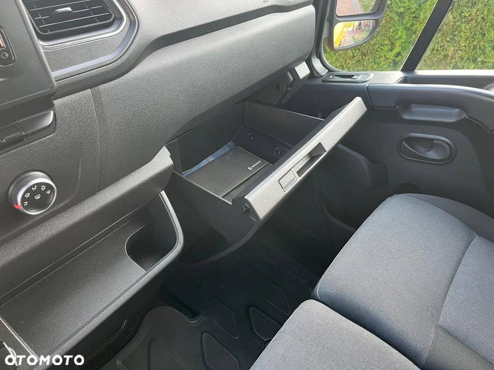 Renault Master - 24
