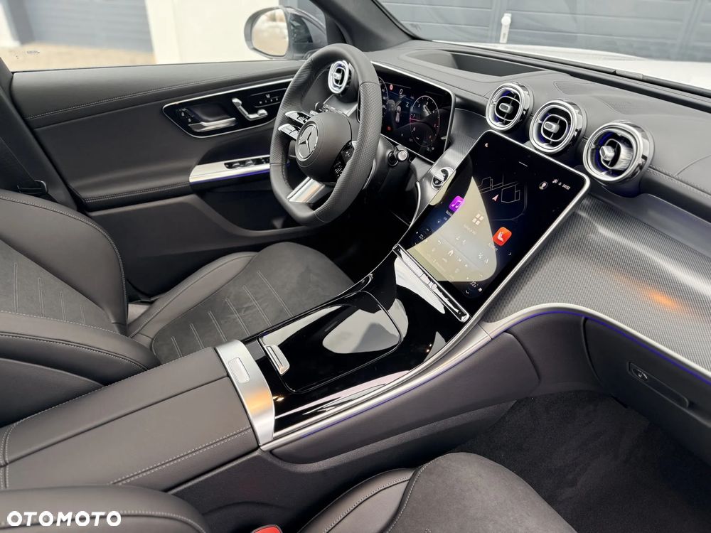 Mercedes-Benz GLC - 22