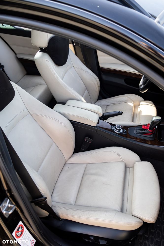 BMW Seria 3 330d DPF Edition Sport - 13