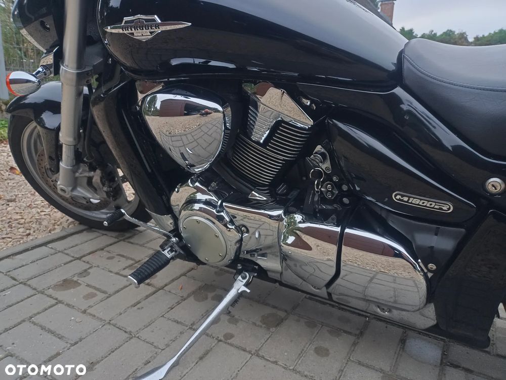 Suzuki Intruder - 7