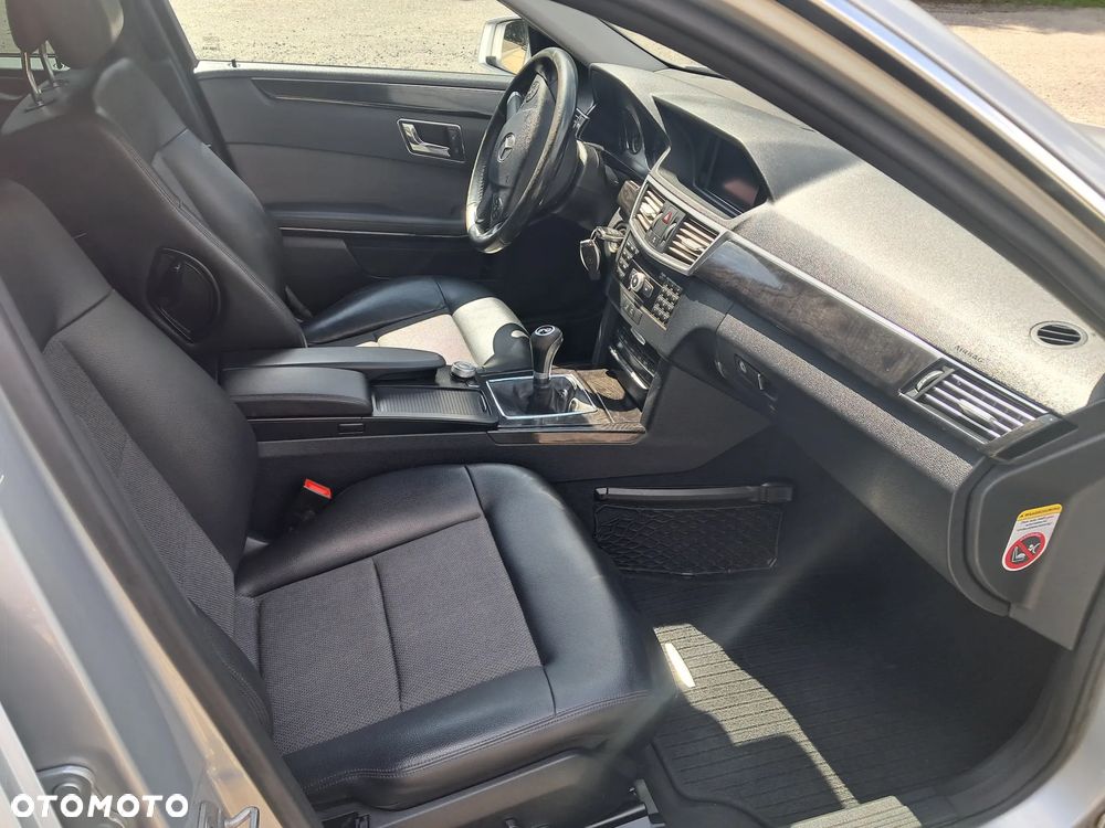Mercedes-Benz Klasa E 220 CDI Avantgarde - 14