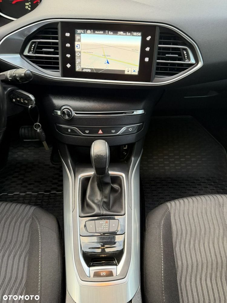 Peugeot 308 - 33