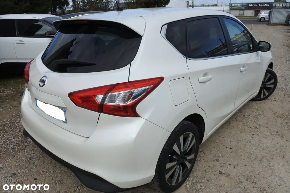 Nissan Pulsar 1.2 DIG-T Tekna EU6 - 3