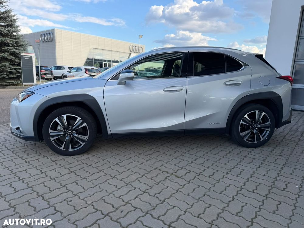 Lexus UX 250h (E-FOUR) Business Edition - 7