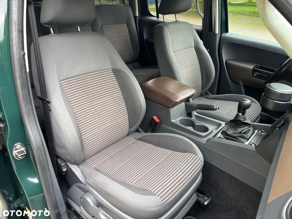 Volkswagen Amarok - 21