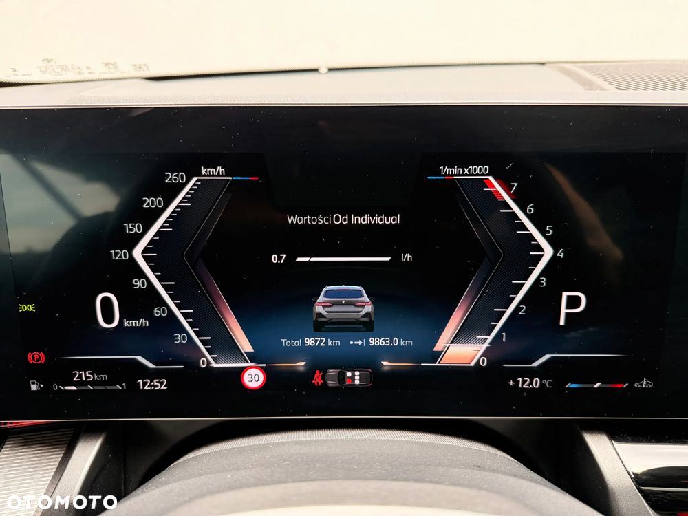BMW Seria 5 520i - 34