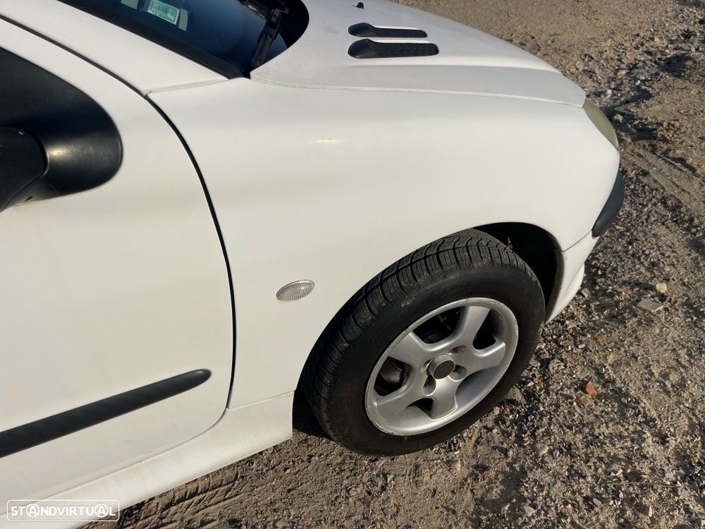 Peugeot 206 1.1 Color Line - 13