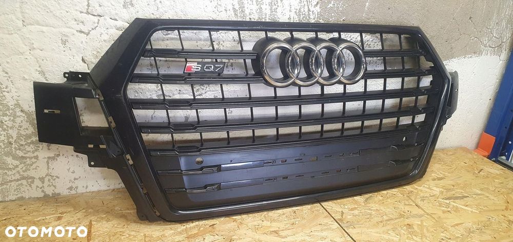 Atrapa Grill Audi SQ7 4M0853651 Black EDITION - 3