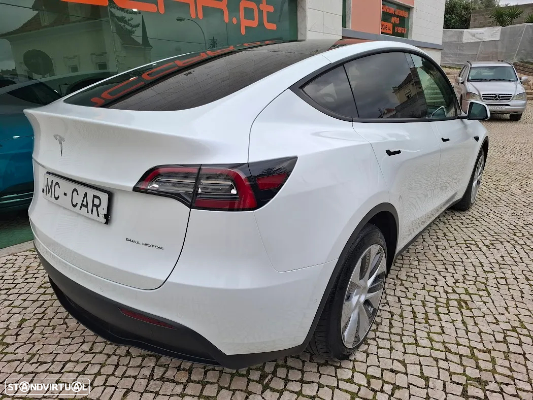 Tesla Model Y Long Range Dual Motor AWD - 6