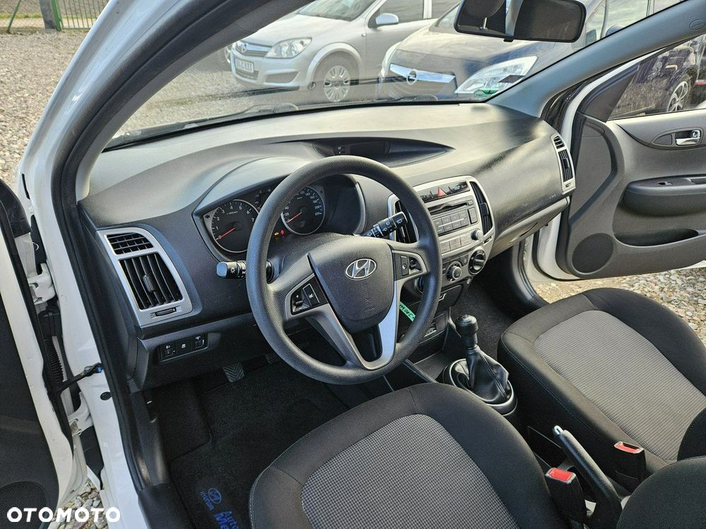 Hyundai i20 - 8