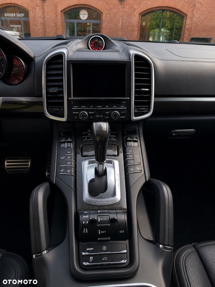 Porsche Cayenne - 10